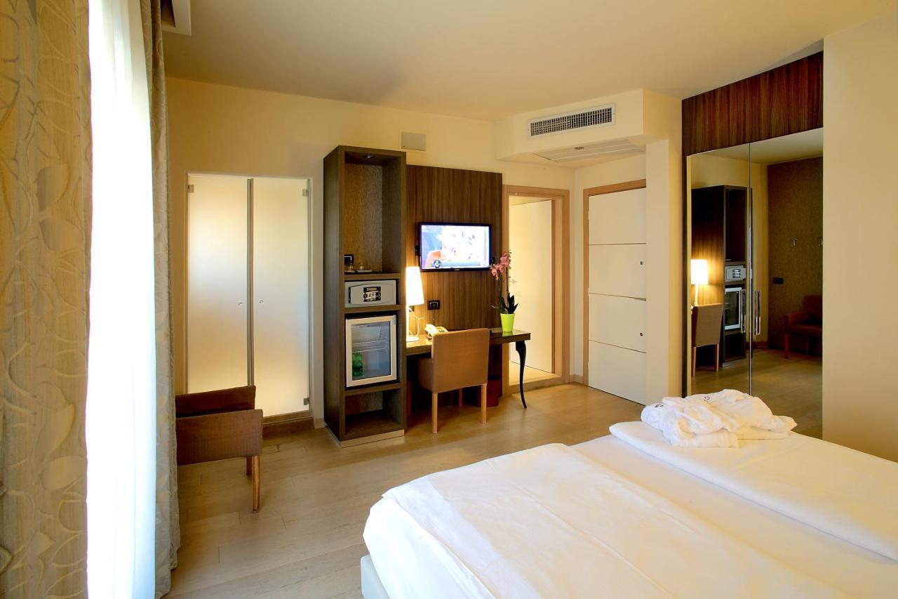 Hotel Galvani Torri Del Benaco Luaran gambar