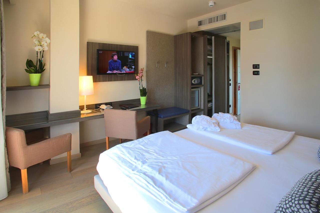 Hotel Galvani Torri Del Benaco Luaran gambar