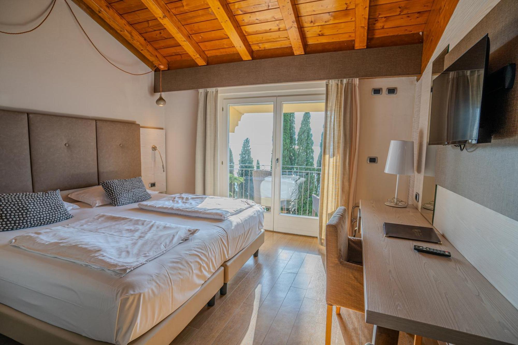 Hotel Galvani Torri Del Benaco Luaran gambar