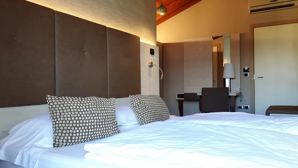 Hotel Galvani Torri Del Benaco Luaran gambar