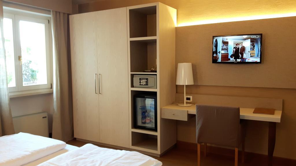 Hotel Galvani Torri Del Benaco Luaran gambar